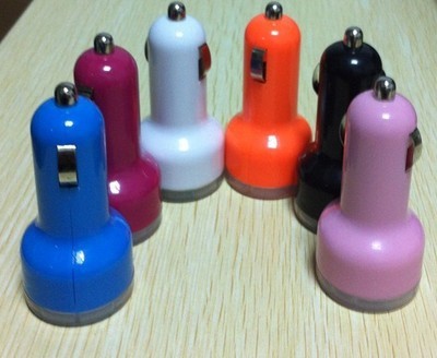 雙USB透明底迷你車充 時尚設計與高效充電的完美結合